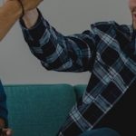 Психологический триллер «Ты» : о чем его сюжет и кто его поклонники?