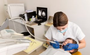Седация в стоматологии: как облегчить лечение и сделать его комфортным